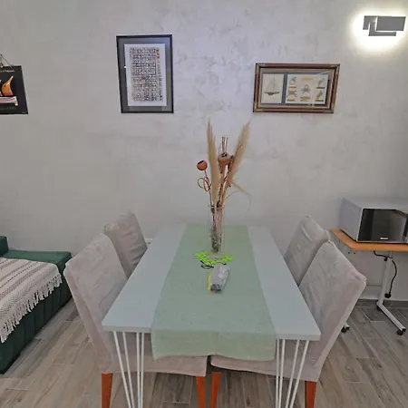 Stella And Luna Вели-Лошинь