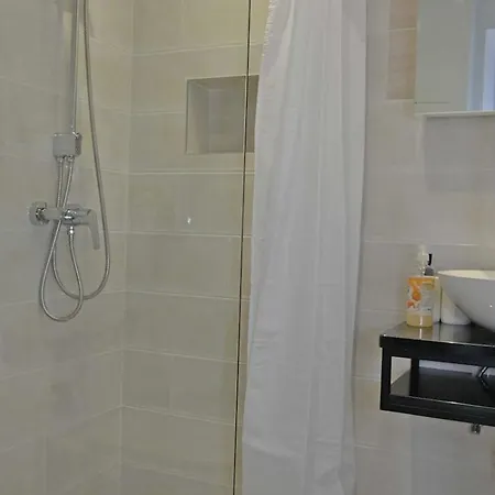 Stella And Luna Вели-Лошинь